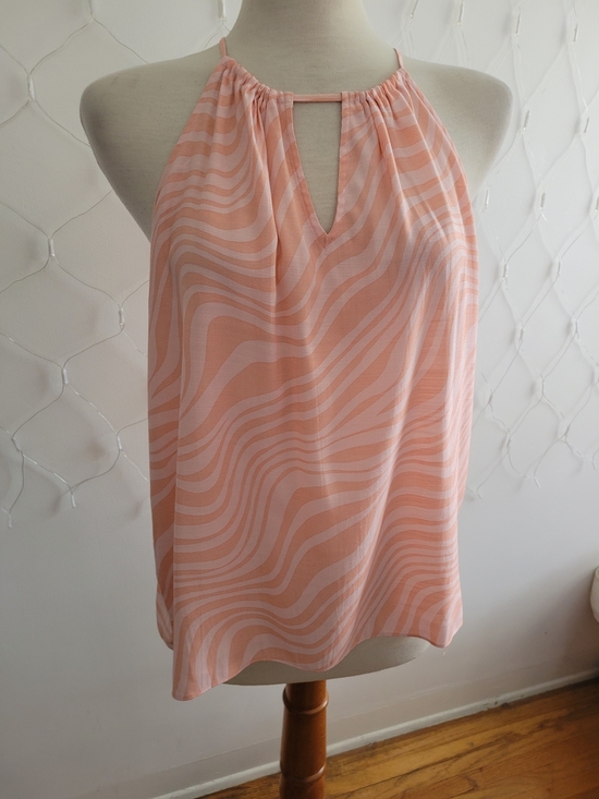 Nine West Tops - ¤ Size Large • Sleeveless Peached Pink Wave-Print Halter Top • Nine West